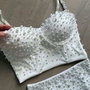 NEW!! Embellished Bridal Set - Size 6